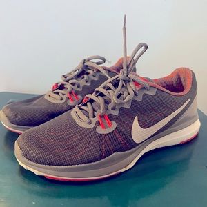 Nike In-Season TR 7 Gunsmoke -W 7.5